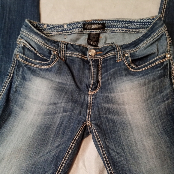 JUNIORS CELLO JEANS Studded Bling Style Skinny Stretch Medium Wash SIZE 13 - Picture 4 of 6